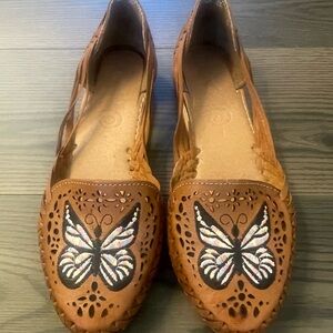 Flo Garo Huaraches Butterfly Embroidered Brown Women's Slip on sandal
